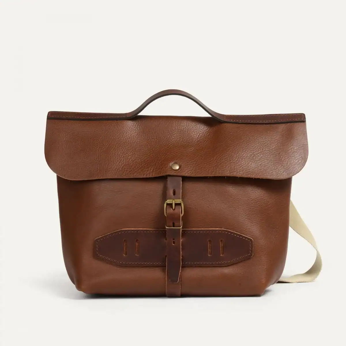 Guide to men's bags - satchel bag by Bleu de chaufe